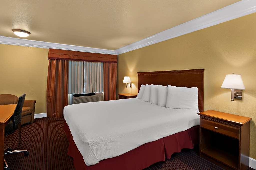 Best Western Willits Inn Room photo