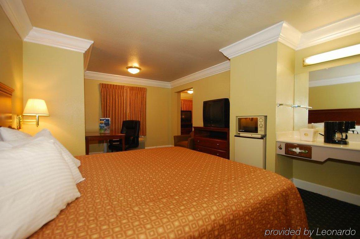 Best Western Willits Inn Room photo